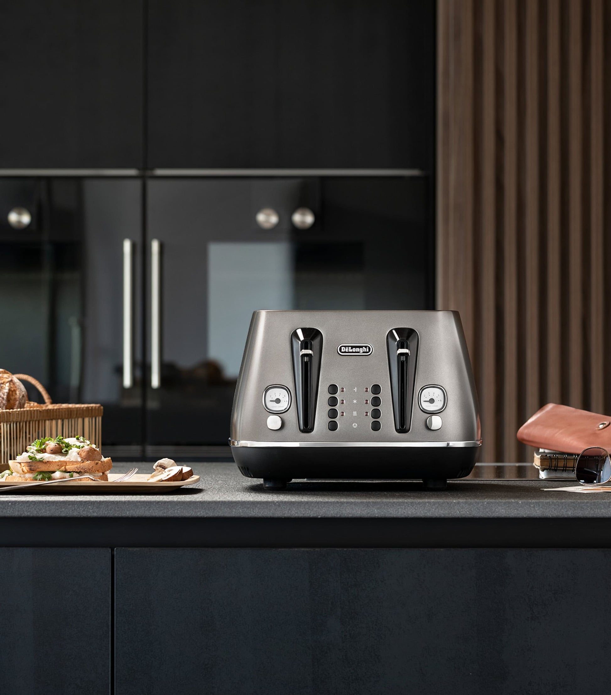 Distinta 4-Slice Toaster