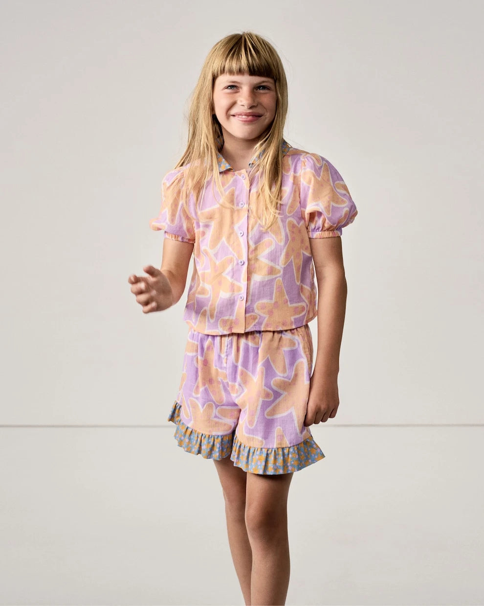 Stella McCartney Kids - شورت قطني مكشكش ومطبوع