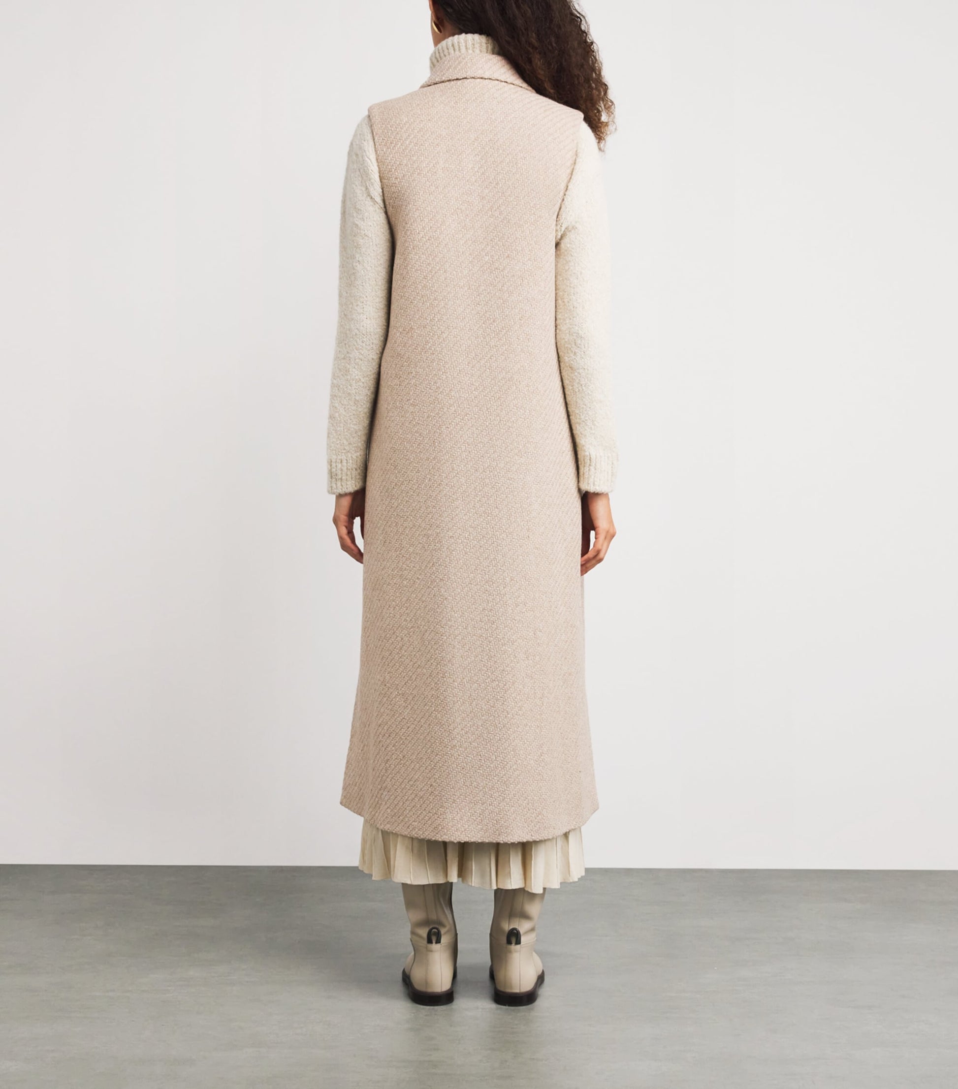 Eleventy Beige Sleeveless Woven Coat