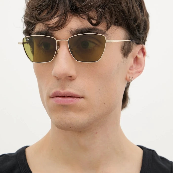 Ray-Ban güneş gözlüğü
