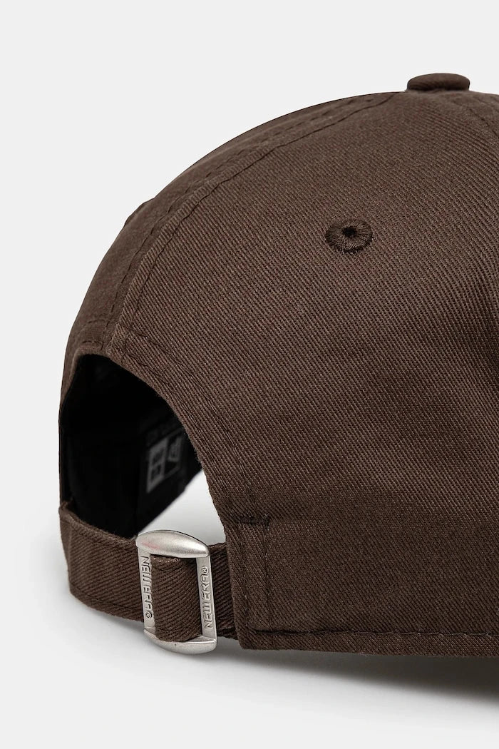 New Era LEAGUE ESSENTIAL 9TWENTY® pamuklu vizörlü şapka