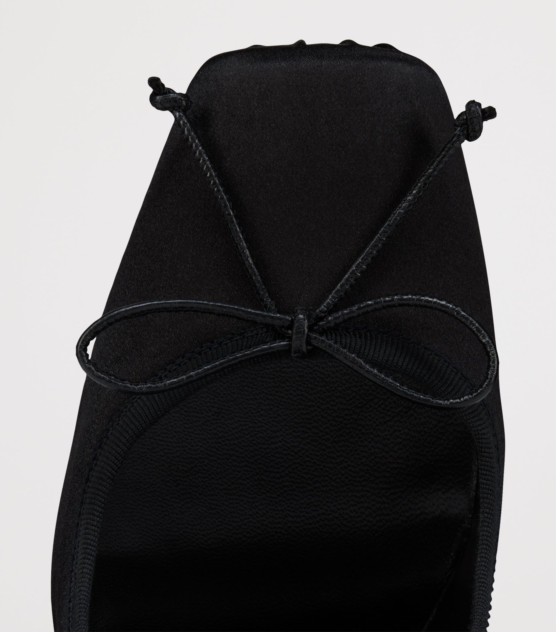 Christian Louboutin Black Cassia Nodo Leather Pumps 100