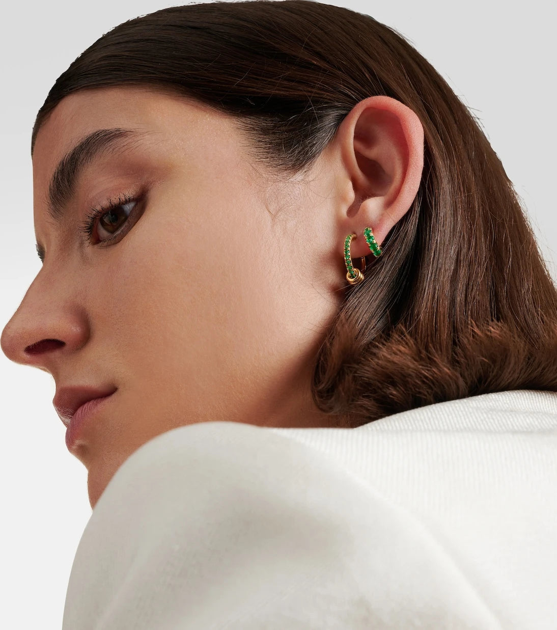 Spinelli Kilcollin - Mini Macro Hoop 18kt gold and emerald single earring