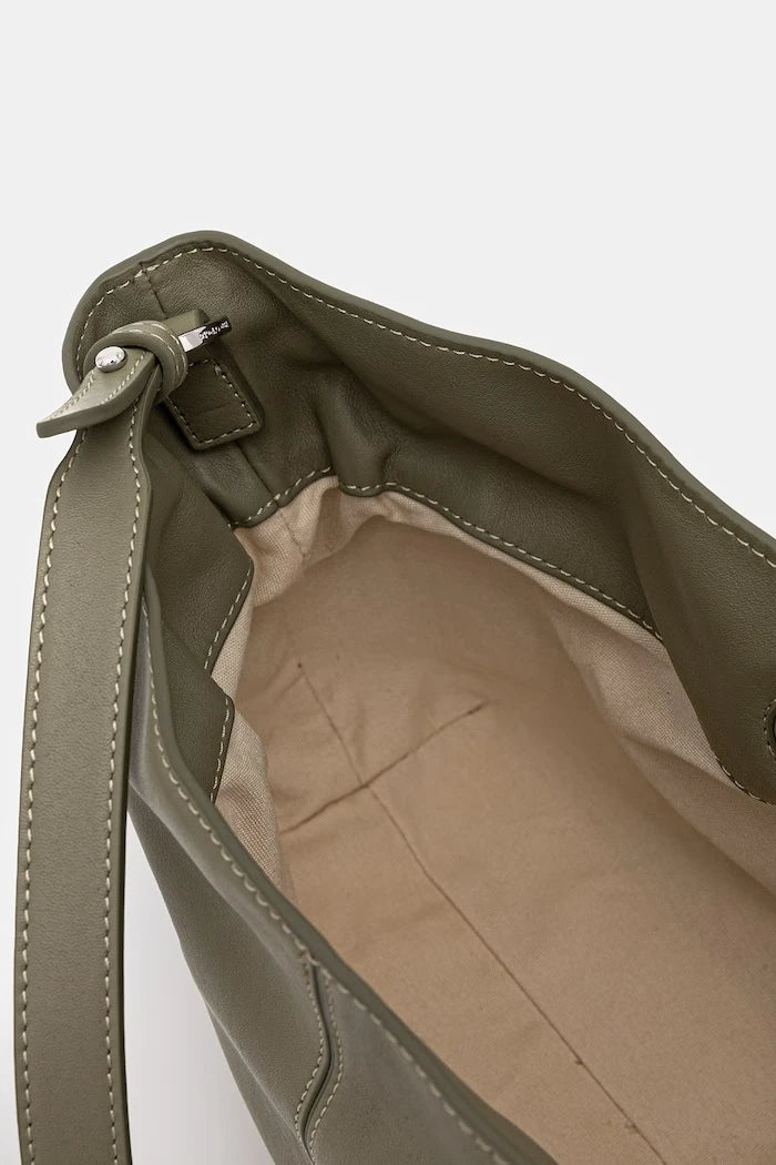 Marc O'Polo чанта crossbody дамска от кожа