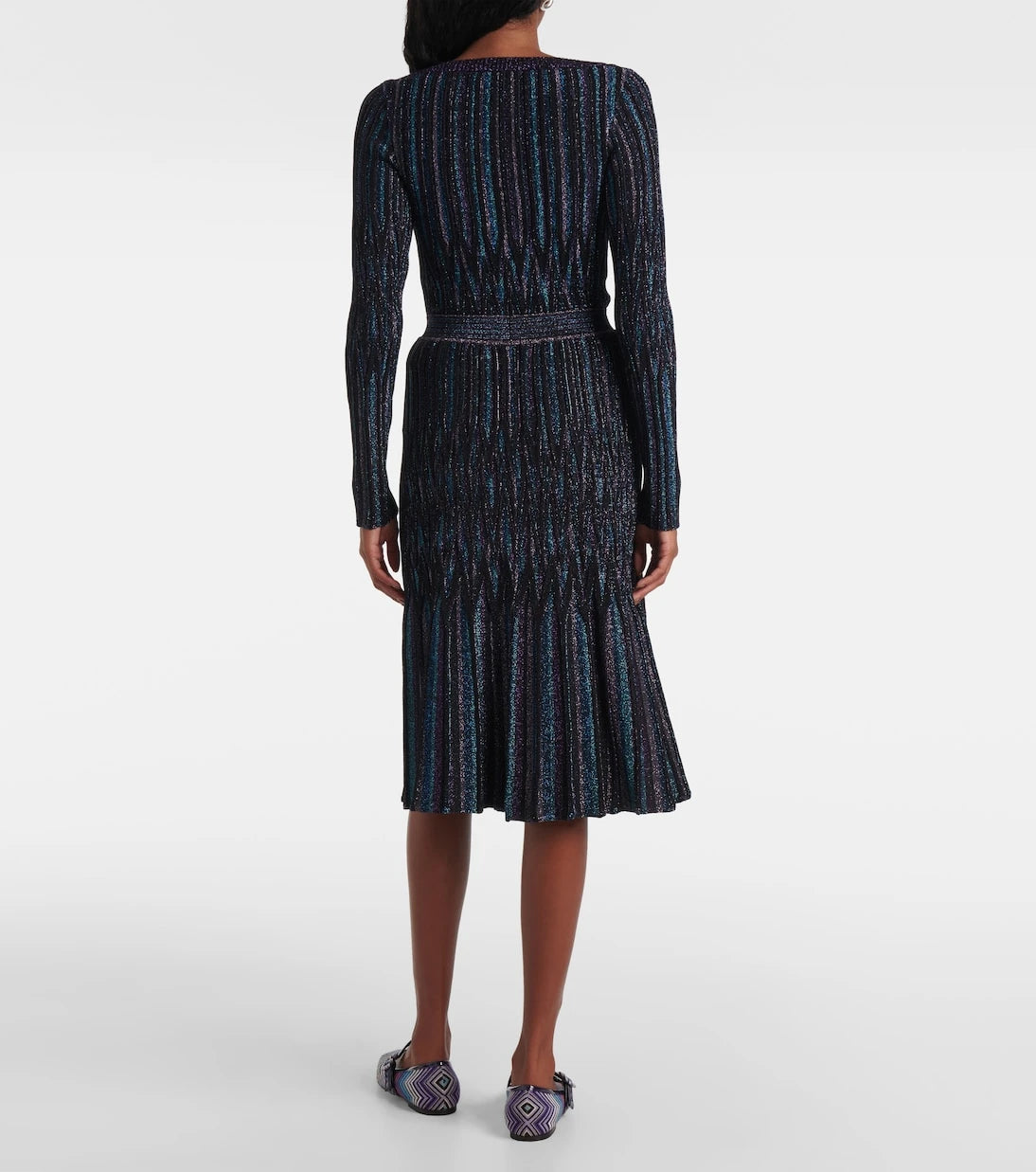 Missoni - تنورة ميدي بكسرات من قماش اللاميه