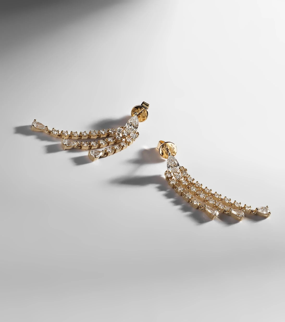 Anita Ko - 18kt gold drop earrings with diamonds