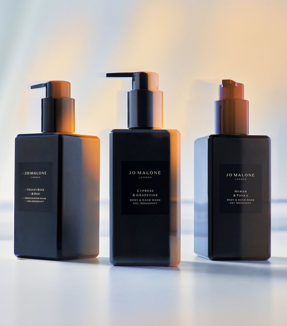 Velvet Rose & Oud Body & Hand Wash (250ml)