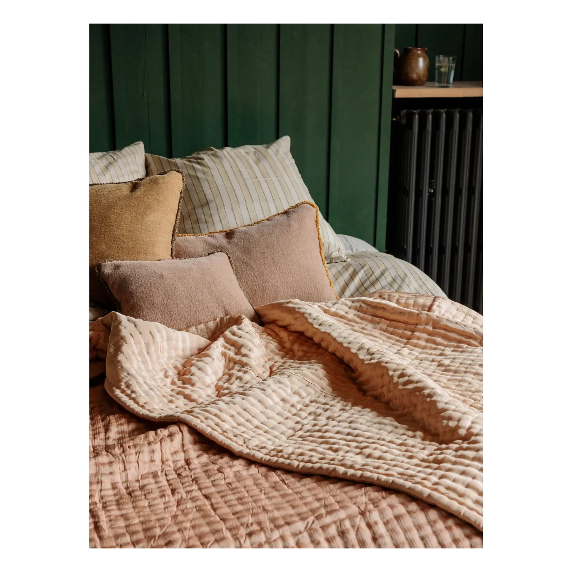 Le Monde Sauvage - Ritournelle silk throw | Blush