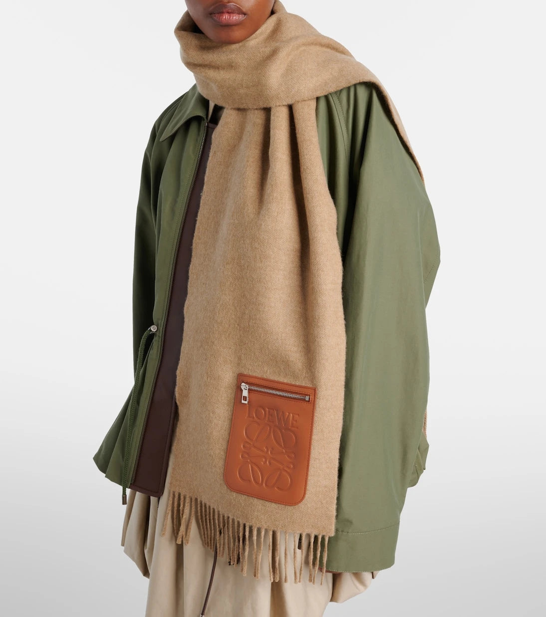 Loewe - وشاح أنجرام من الصوف والكشمير