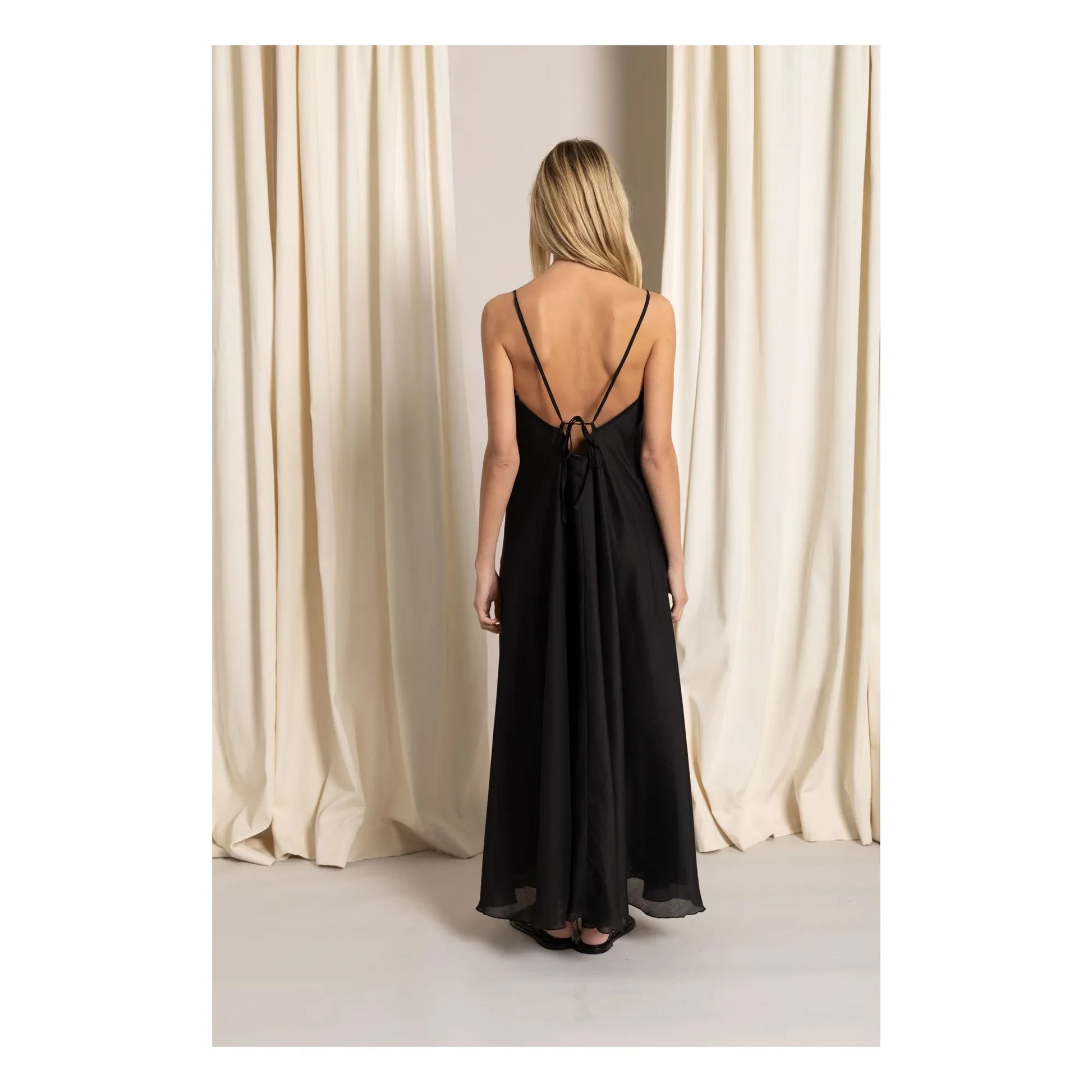 Smallable Woman - Megane Ample Dress | Black