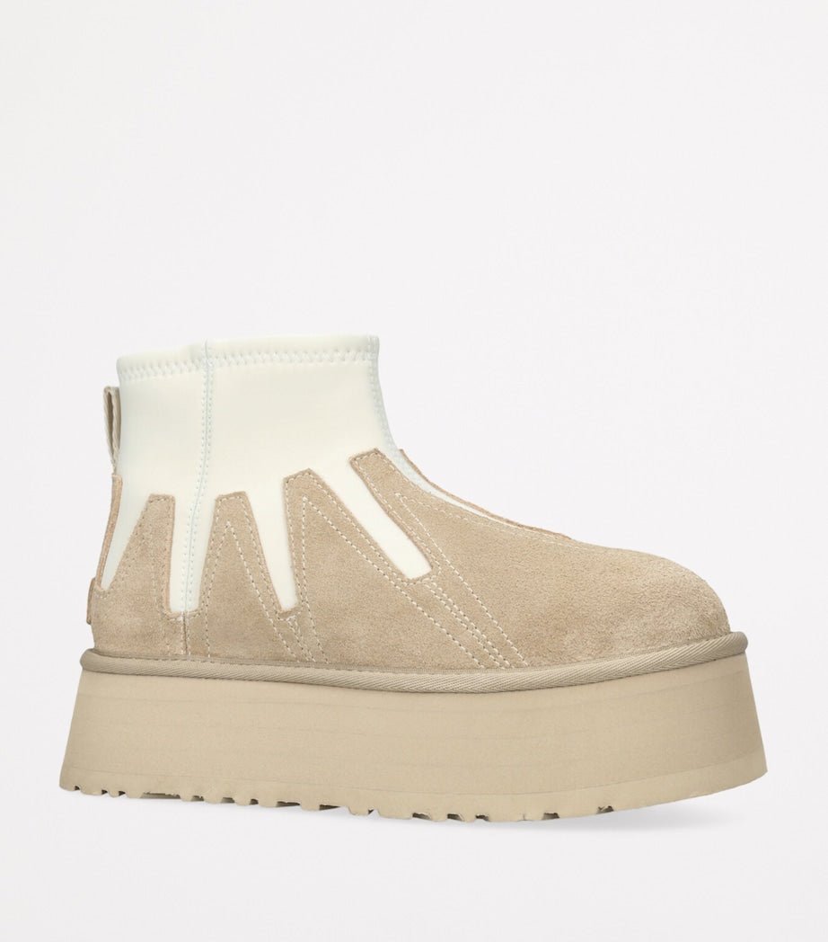 UGG Classic Mini Dipper Platform Boots 60