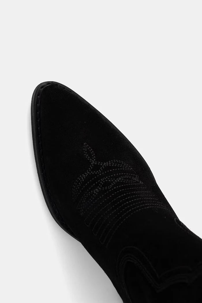 Guess каубойски ботуши дамски от велур SASHAN2