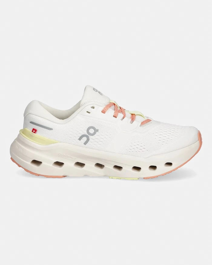 On kadın koşu ayakkabısı Cloudrunner 3