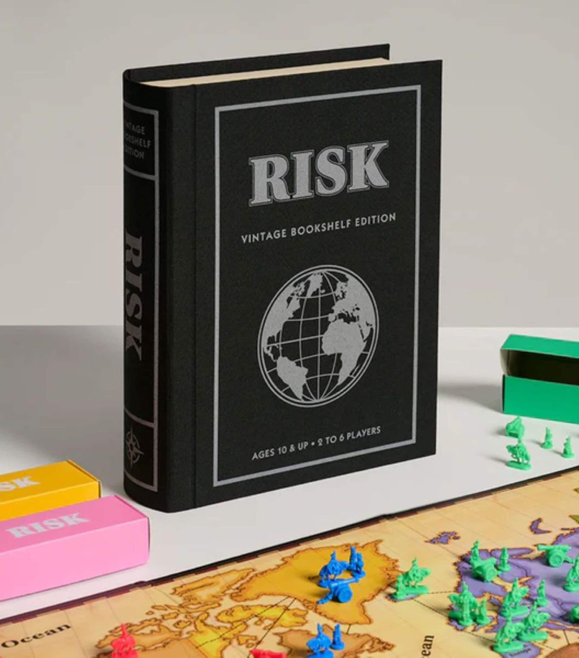 VINTAGE BOOKSHELF Risk Vintage Bookshelf Edition Board Game