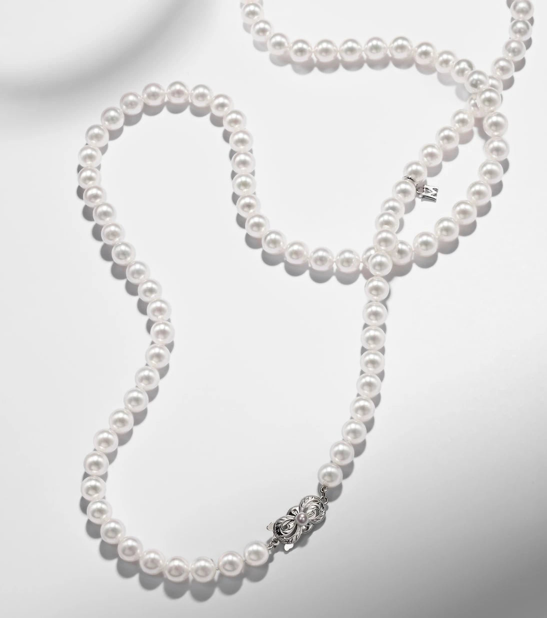 Mikimoto - 18kt white gold necklace with pearls