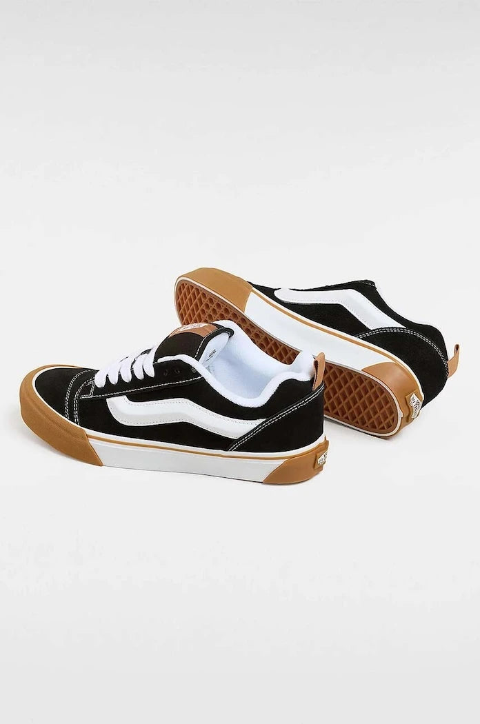 Велурени кецове Vans Knu Skool