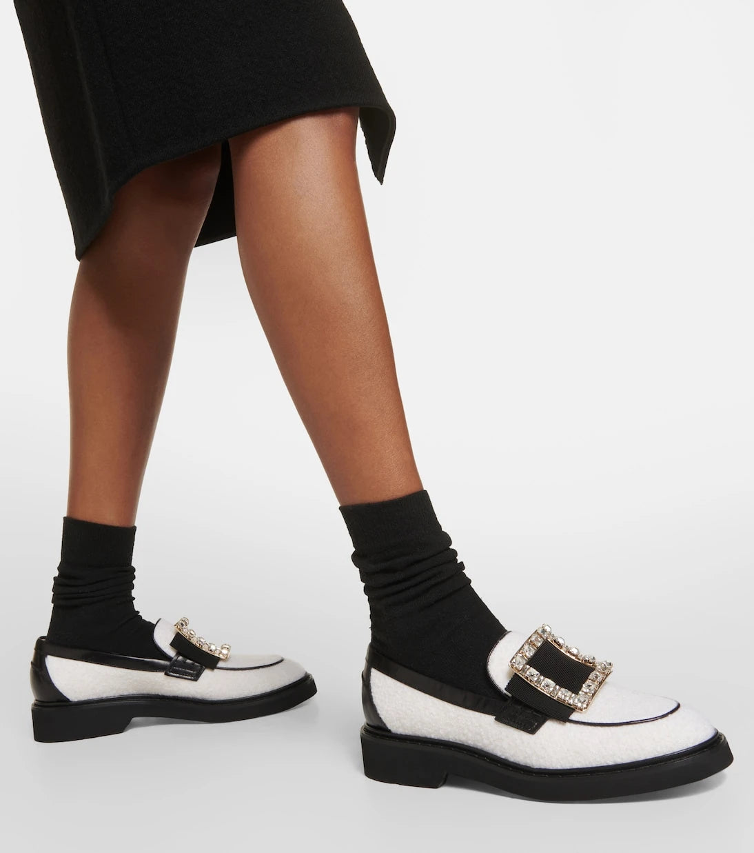 Roger Vivier - حذاء لوفرز فيف رينجرز من صوف البوكليه