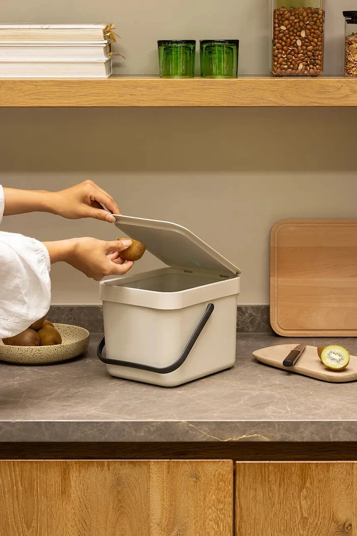 Brabantia plastik çöp kutusu 6 l