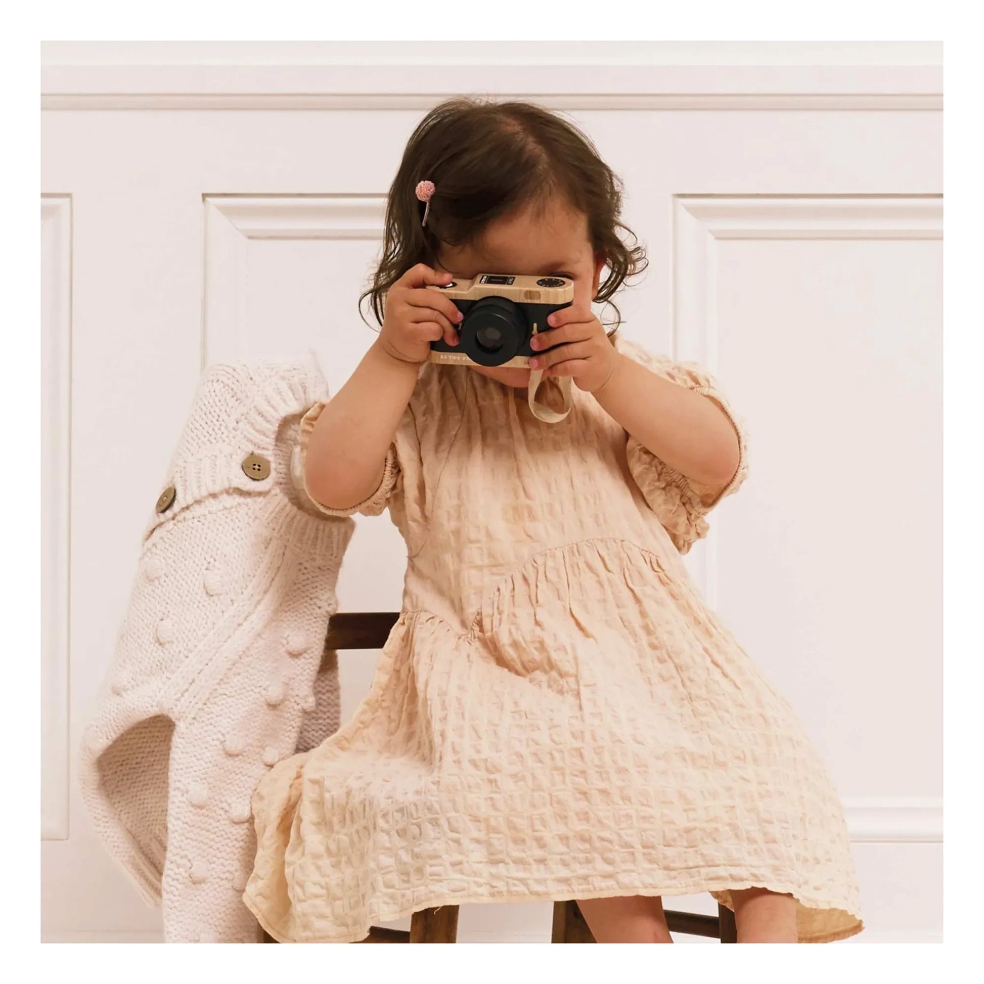 Le Toy Van - Wooden kaleidoscope camera | Black