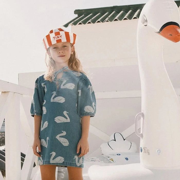 Детска памучна рокля Tinycottons BIG SWANS DRESS