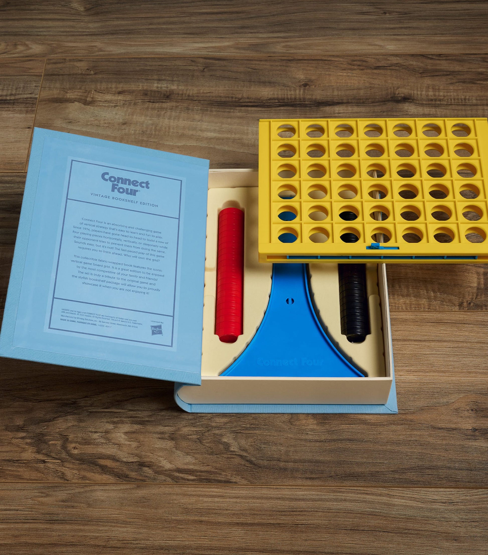 VINTAGE BOOKSHELF Connect Four Board Game