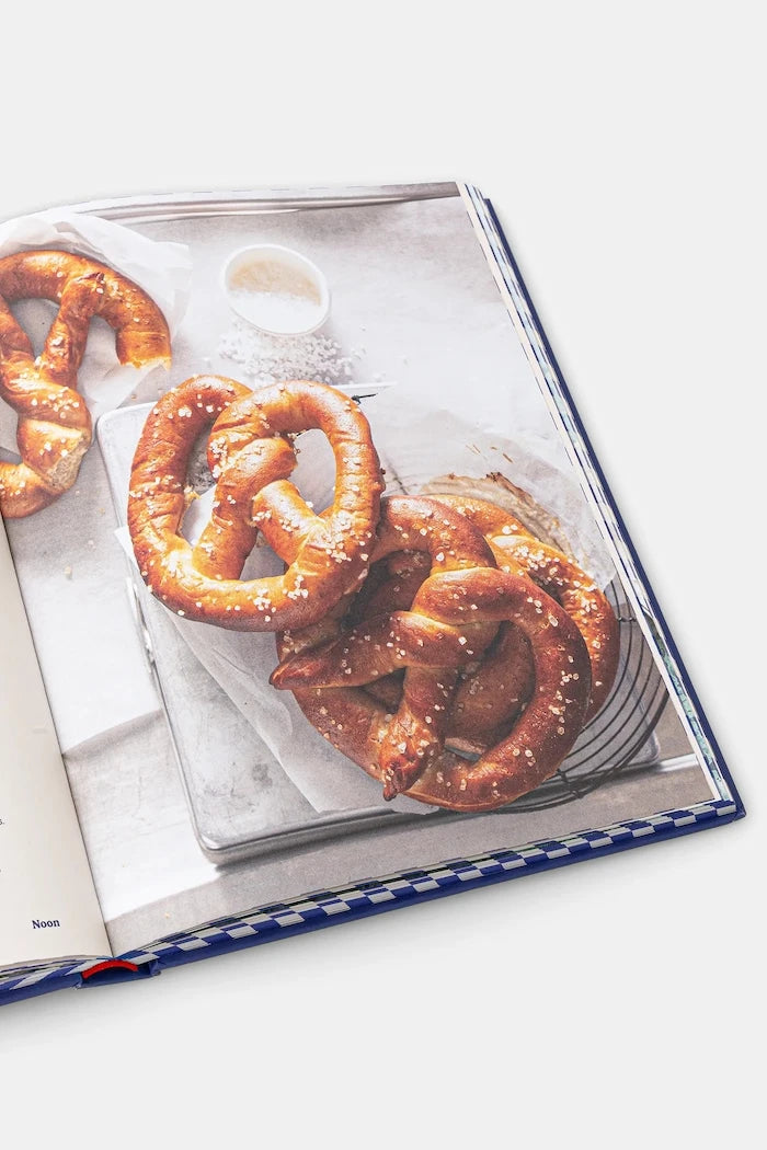 Готварска книга Home & Lifestyle EAT NYC от Yasmin Newman, английски
