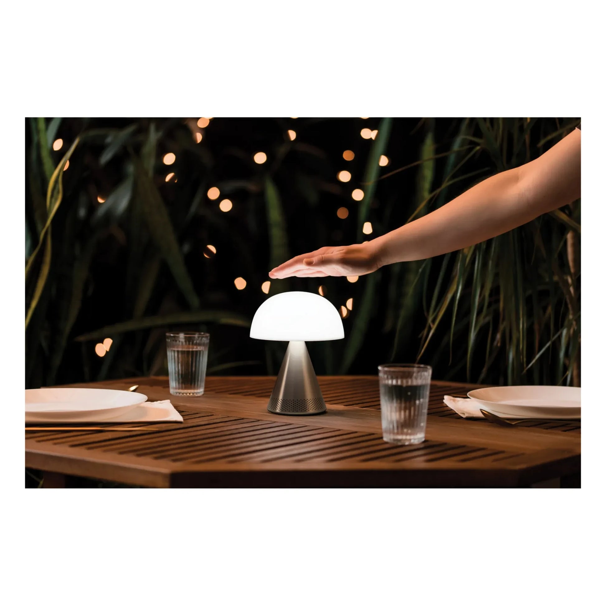 Lexon - Mina Audio Table Lamp | Aluminium