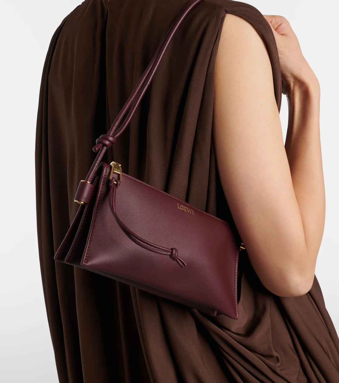 Loewe - حقيبة كتف Joya الجلدية