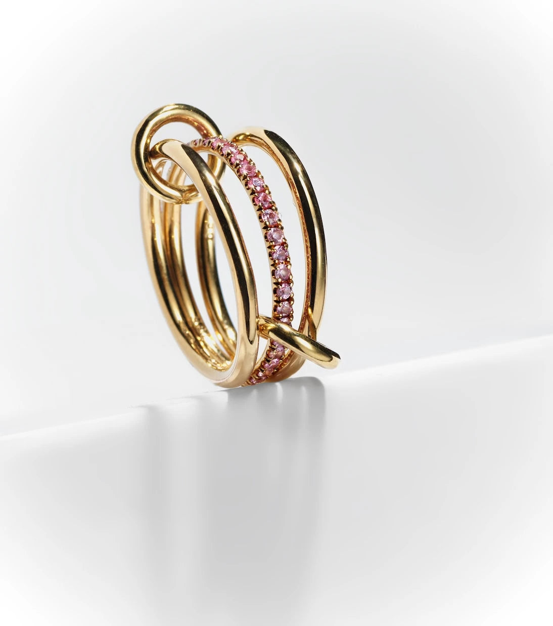 Spinelli Kilcollin - 18kt yellow gold ring with sapphire