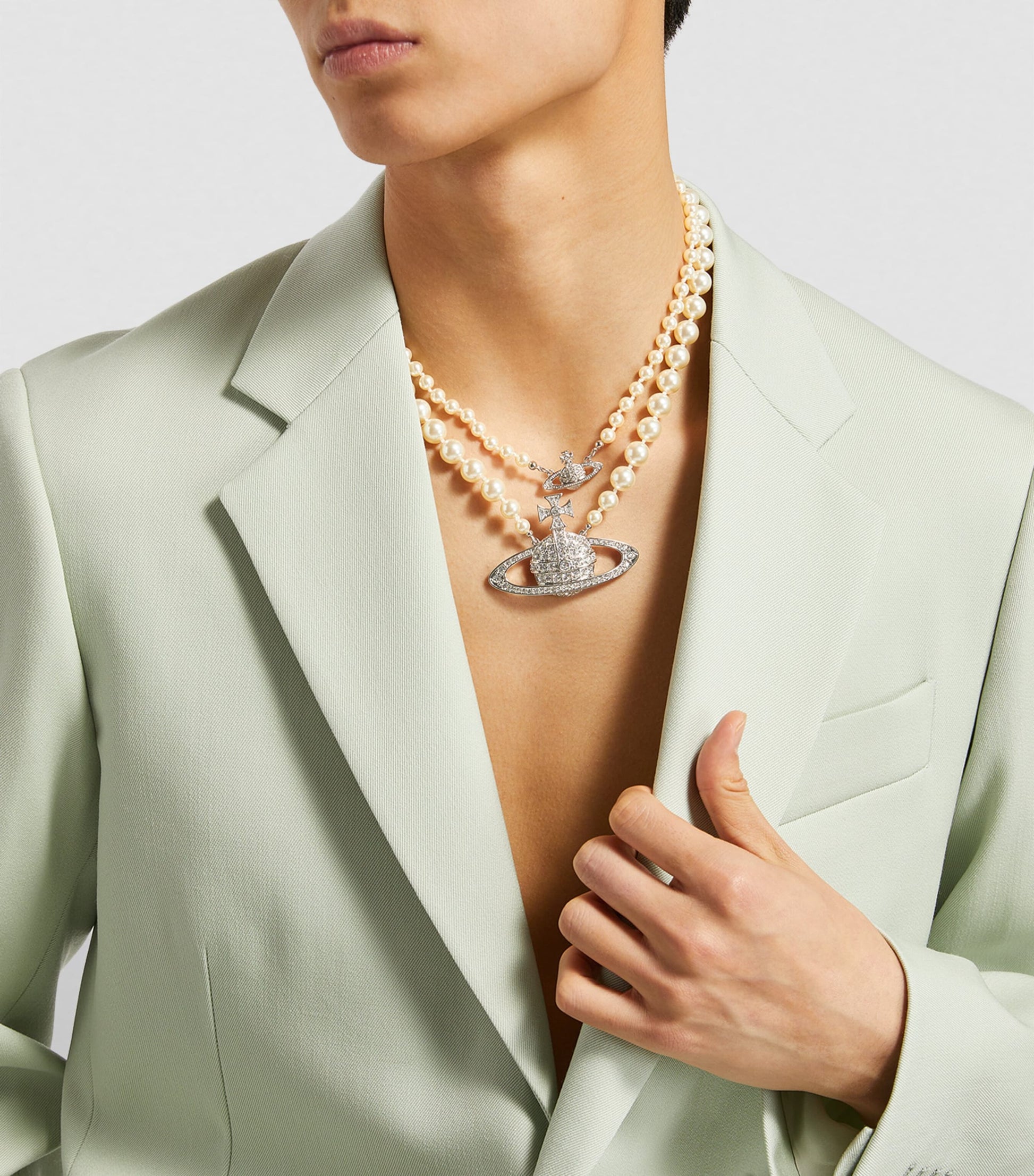 Pearl Bas Relief Necklace