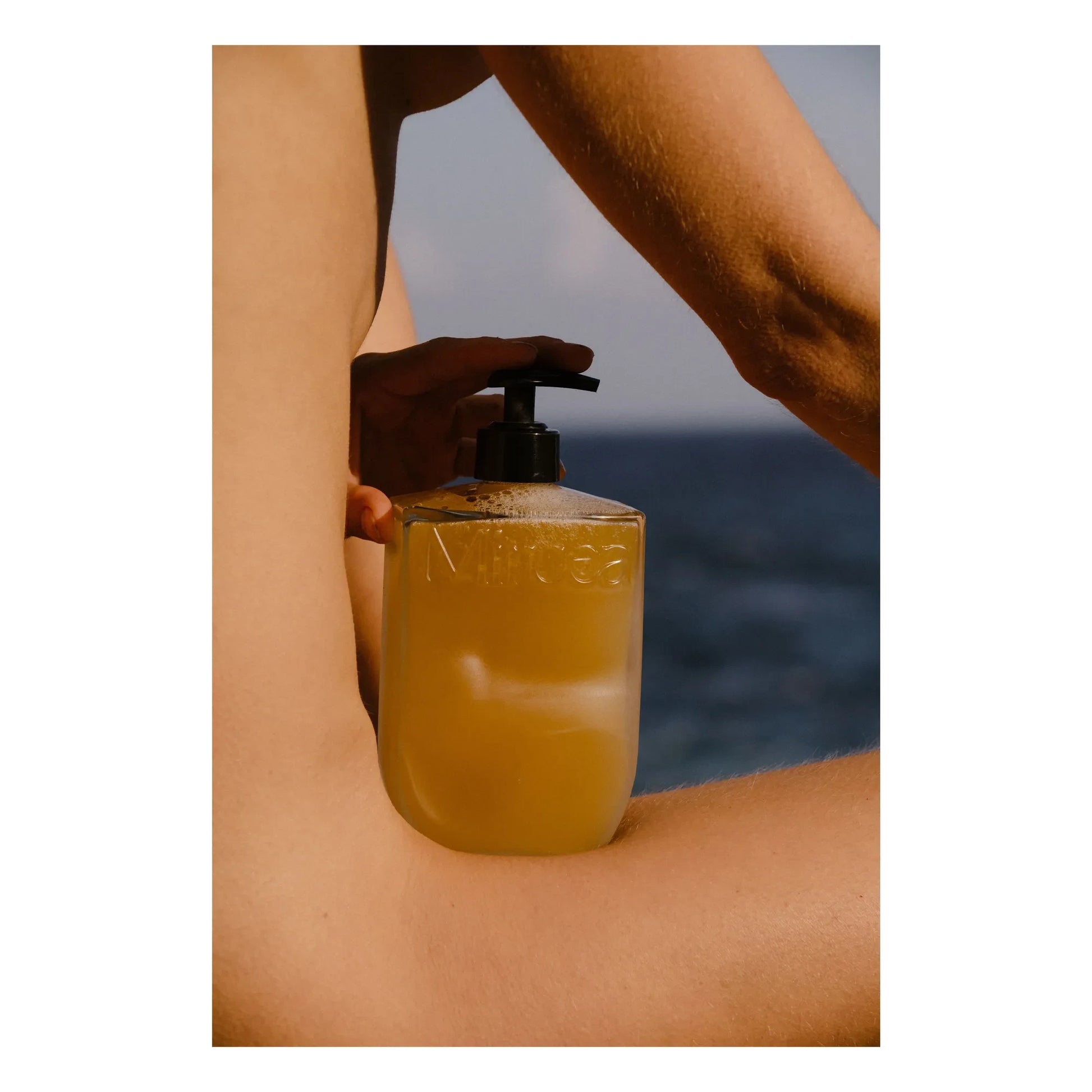 Mircea - Cedar + Rosemary Shower Gel - 400ml