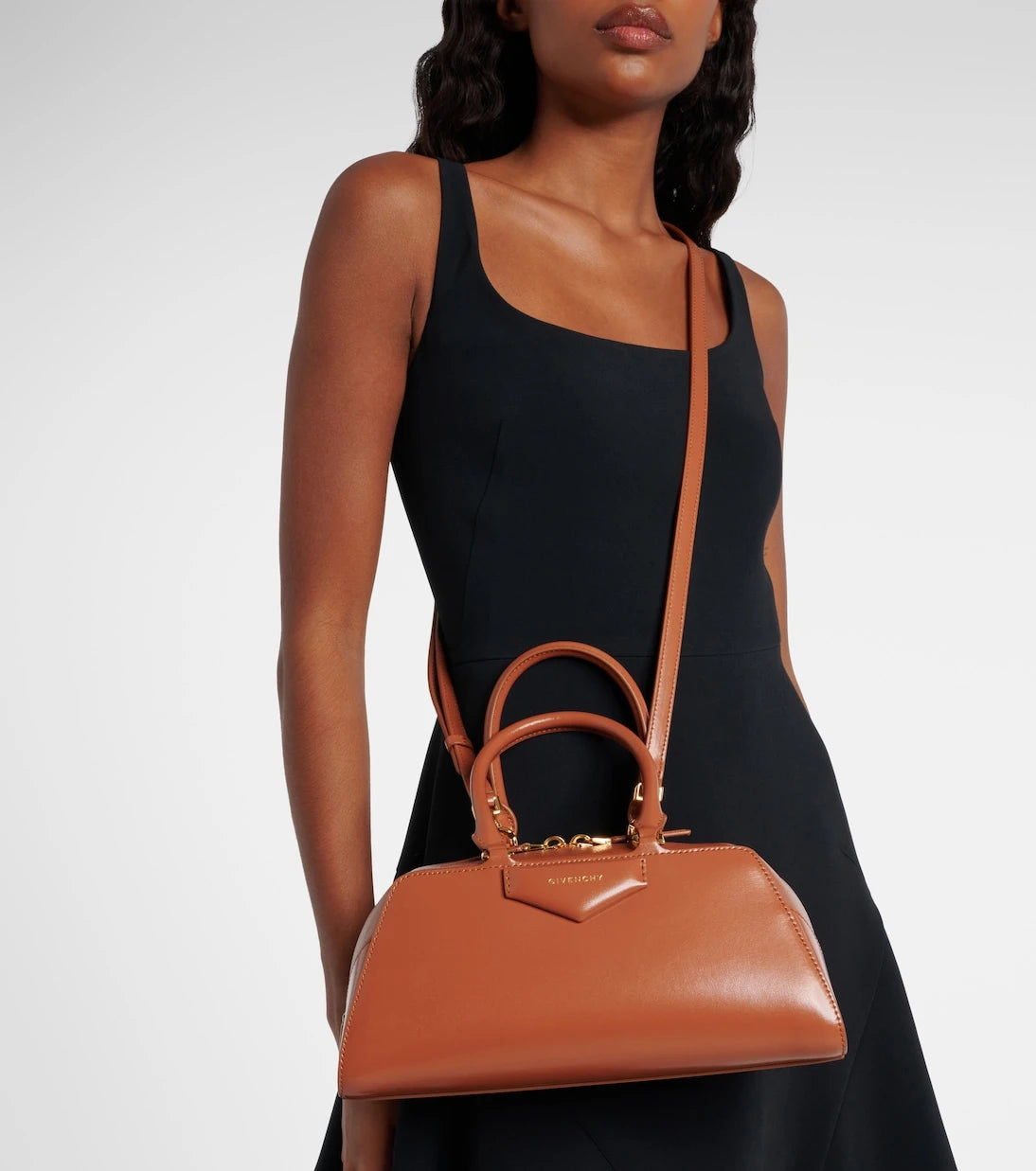 Givenchy - Antigona Small leather shoulder bag