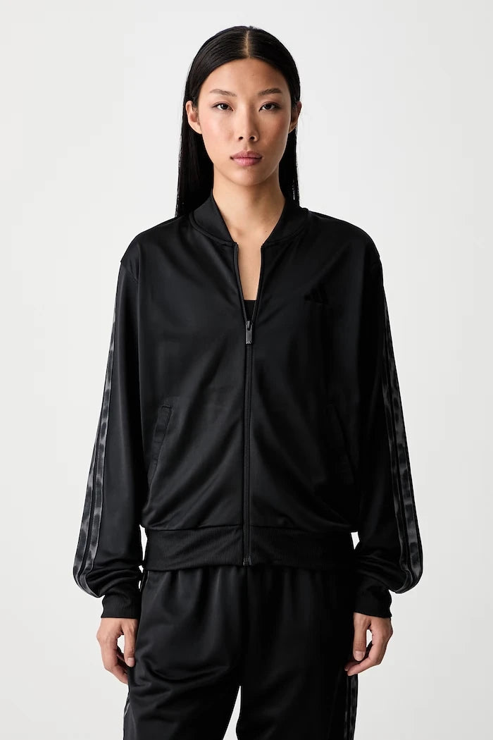 adidas kadın eşofman takımı Essentials