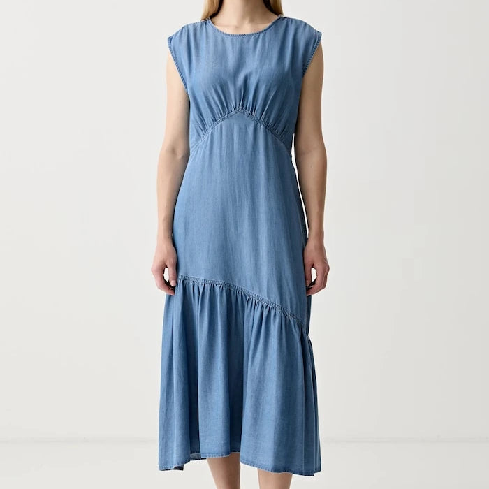 DKNY лятна рокля от лиосел