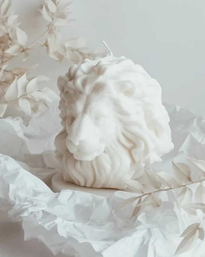 Декоративна свещ Temida Lion 515 g