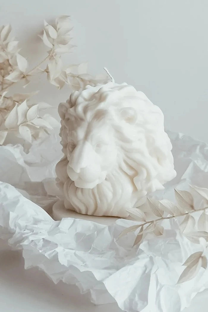 Декоративна свещ Temida Lion 515 g