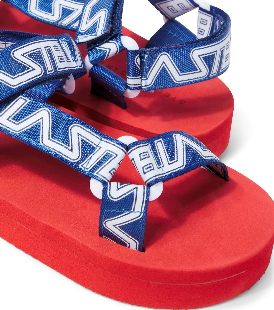 Stella McCartney Kids - صنادل بطبعة شعار العلامة