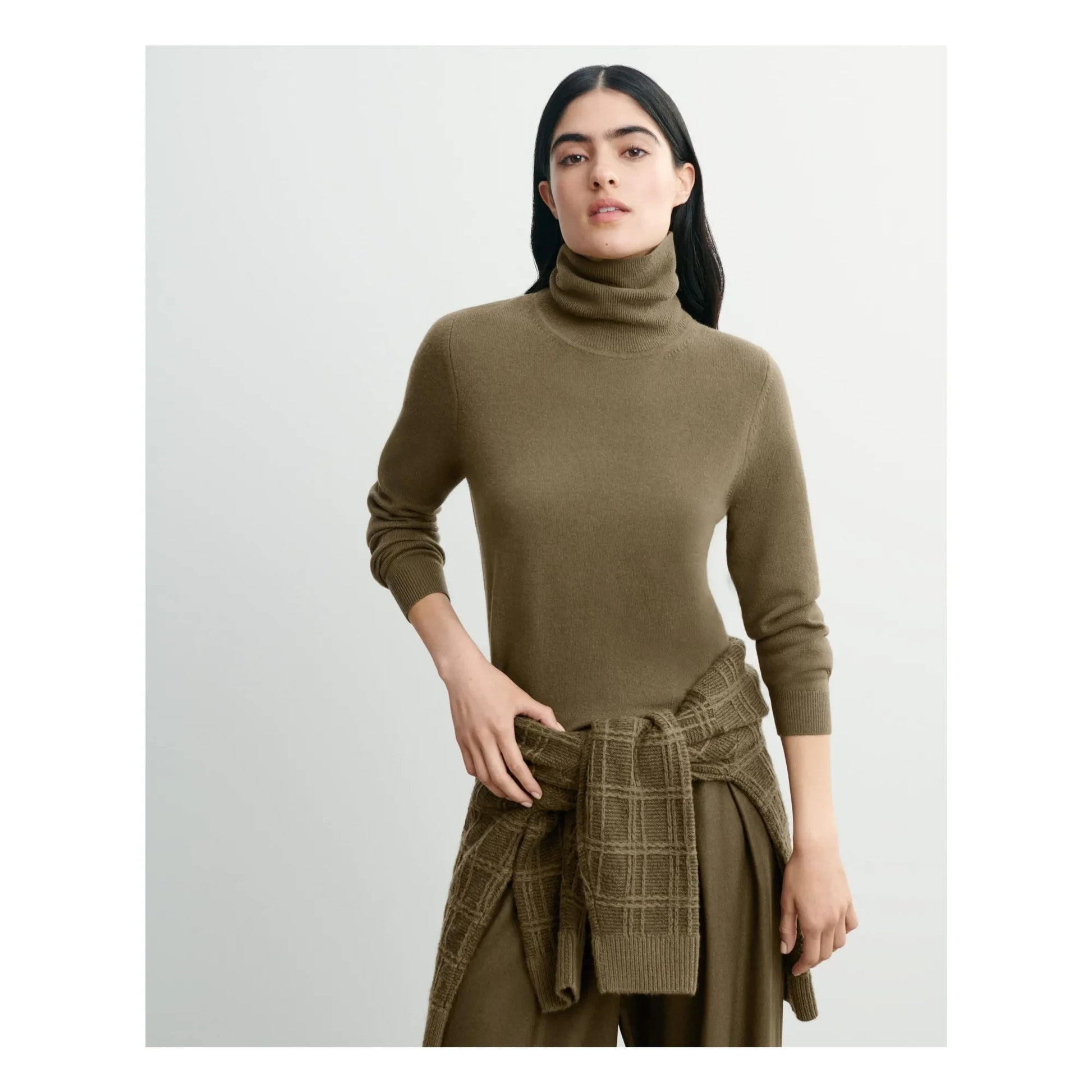 Bompard - Classic Cashmere Roll Neck Sweater | Beige