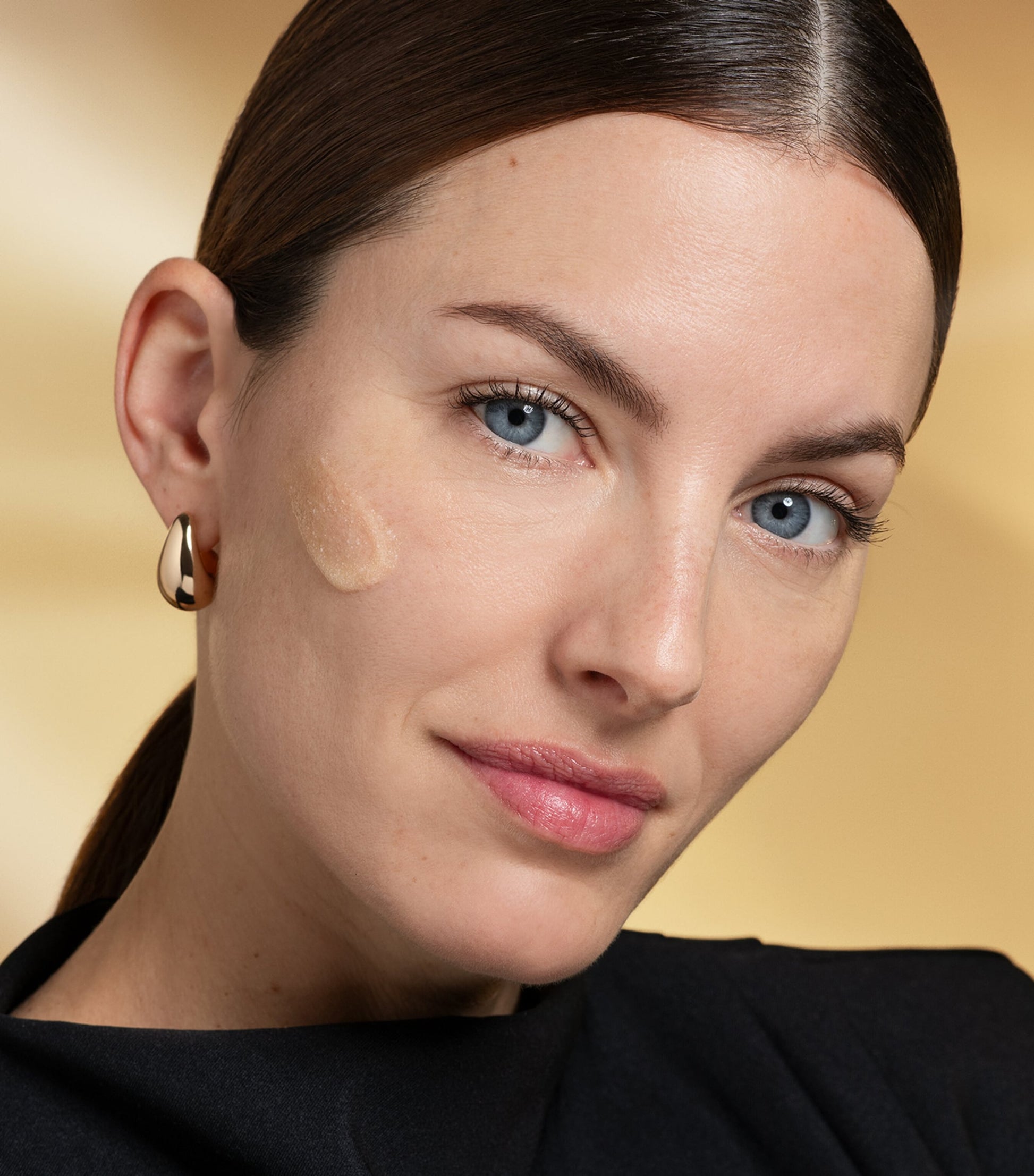 Clé de Peau Beauté Precious Gold Vitality Serum (40ml)