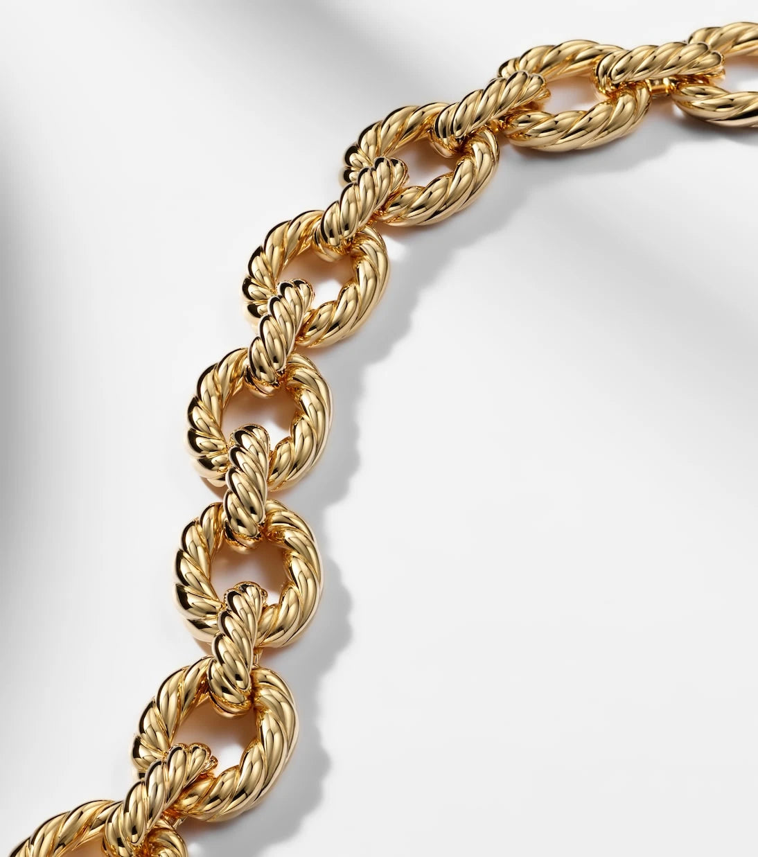 David Yurman - سوار كابل منحوت من الذهب عيار 18 قيراطًا