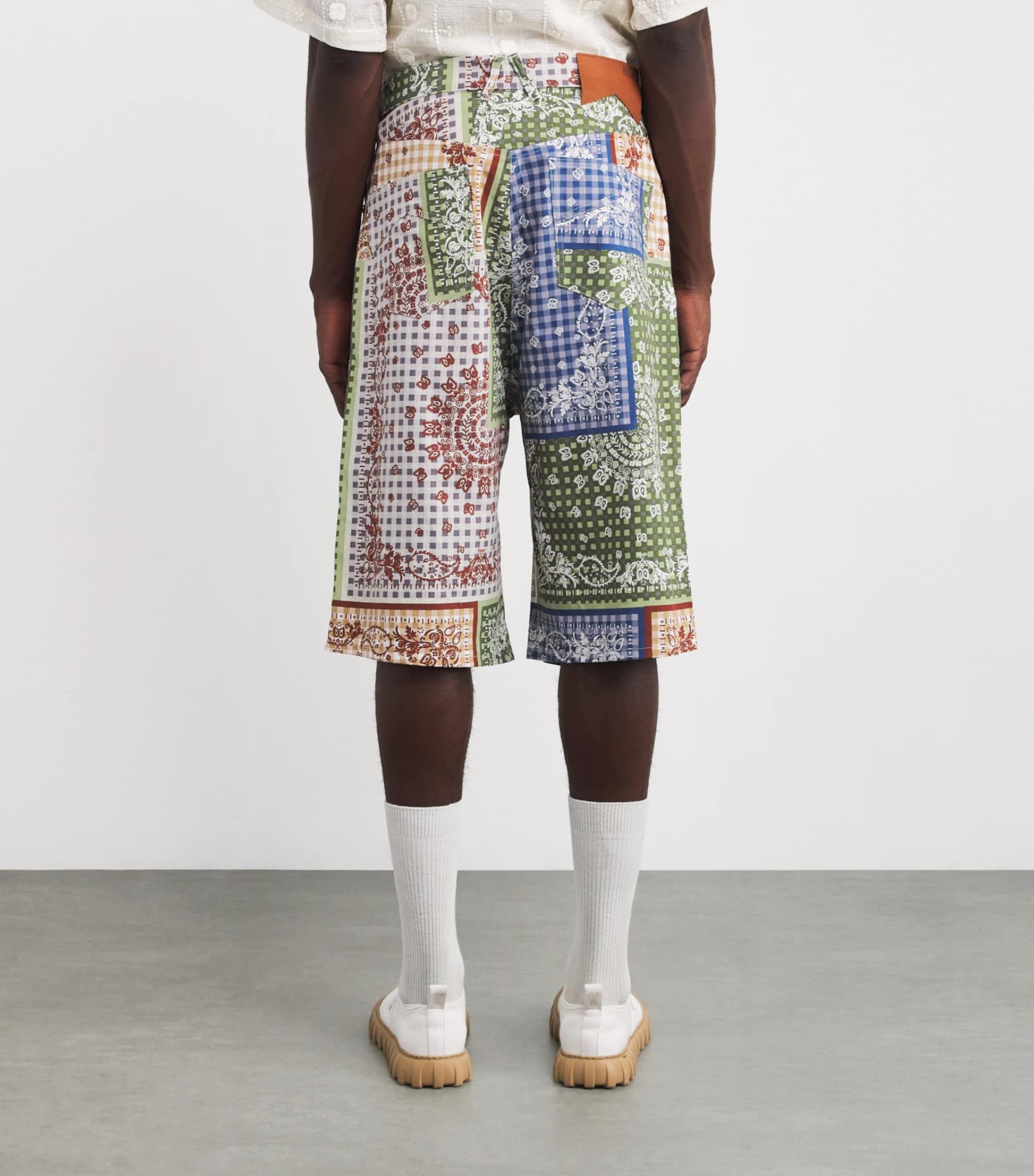 Linen-Cotton Bandana Print Shorts