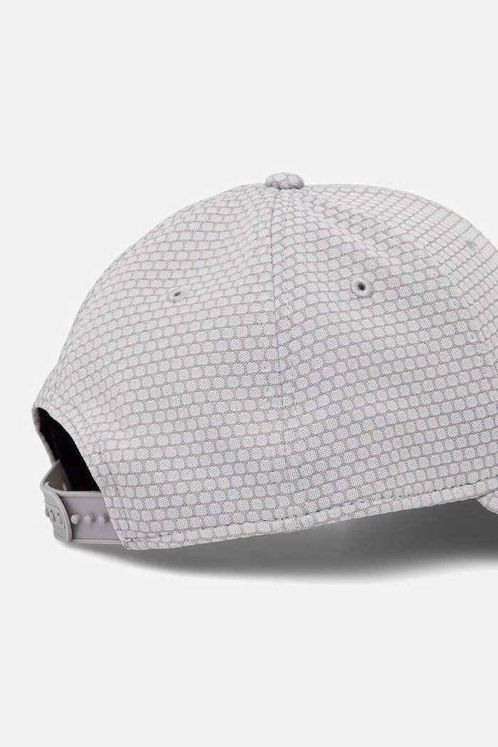 Шапка с козирка New Era FLAWLESS MESH 9FORTY®