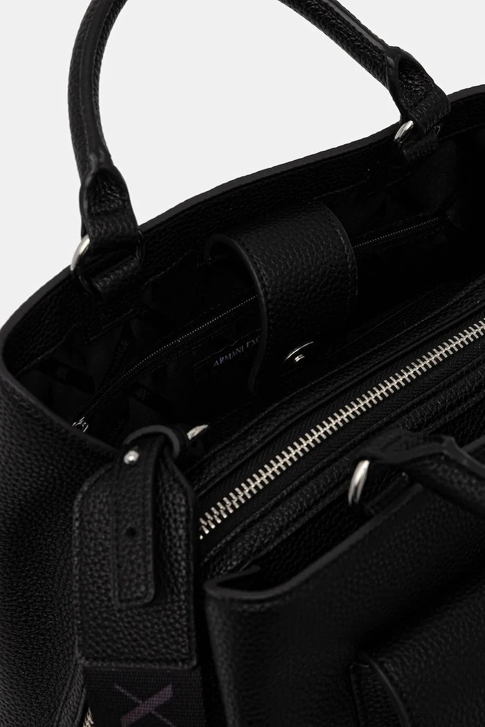 Armani Exchange kadın çantası, suni deriden