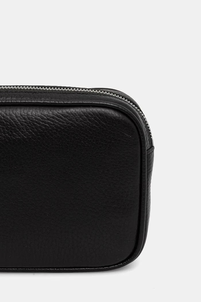 Emporio Armani erkek deri kozmetik çantası