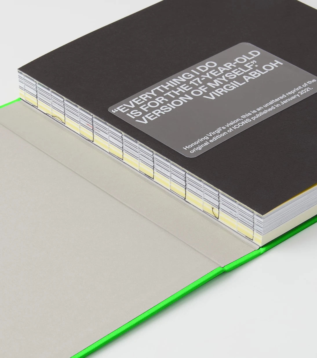 Taschen - فيرجيل أبلوه. نايكي. كتاب أيقونات