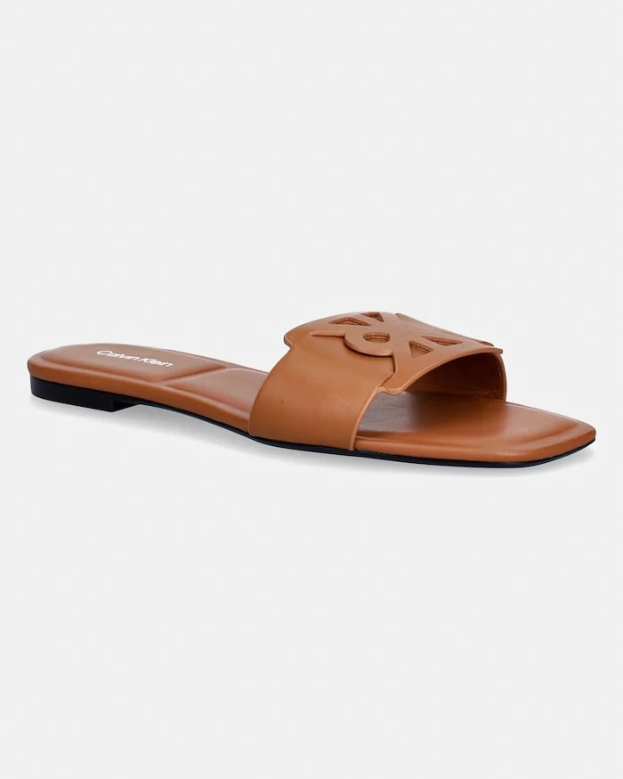 Calvin Klein kadın deri terlik SQUARE FLAT SANDAL EMBLEM