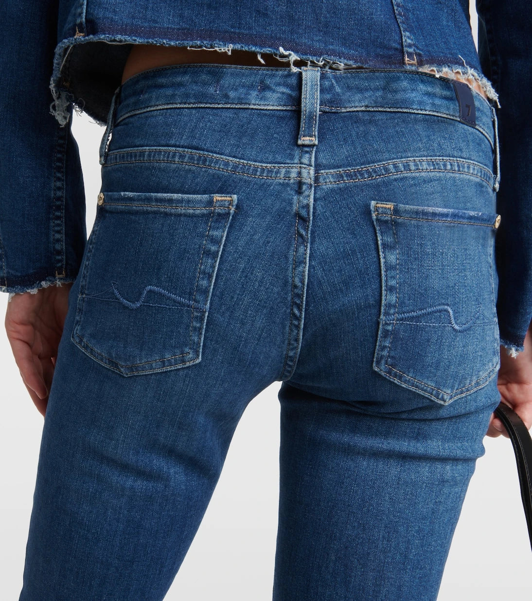 7 For All Mankind - بنطلون جينز بايبير سكيني متوسط الارتفاع