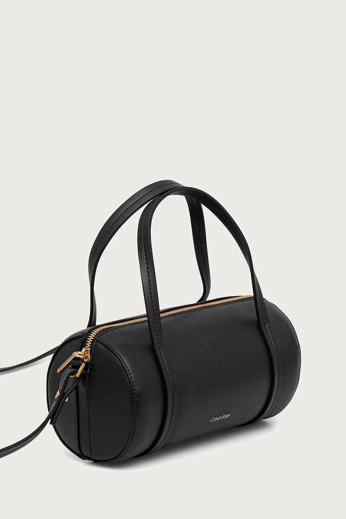 Calvin Klein kadın suni deri baget çanta
