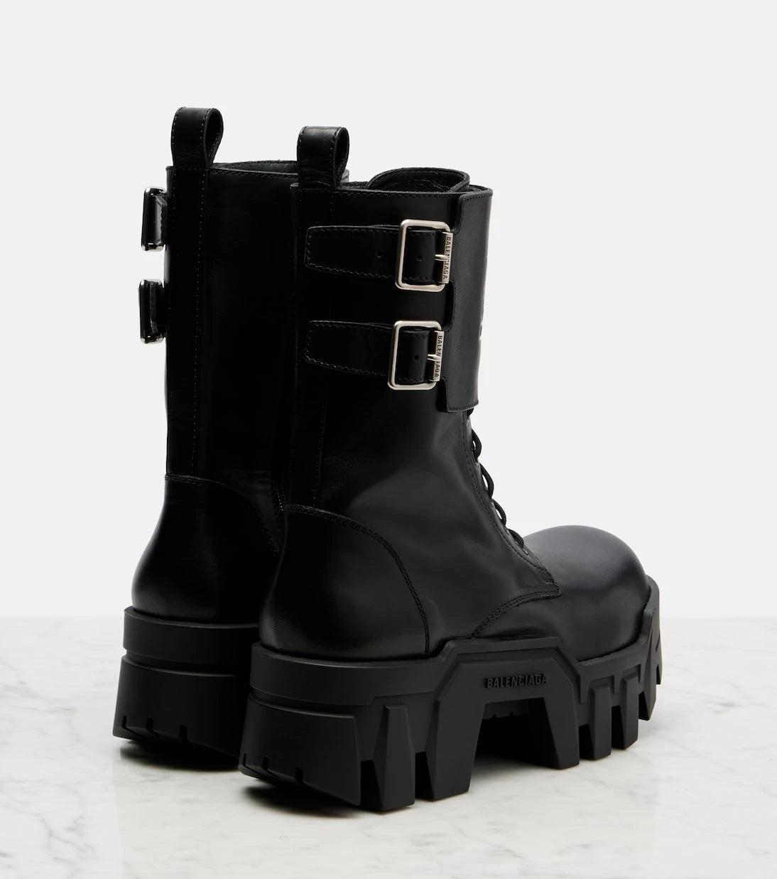 Balenciaga - حذاء قتال Bulldozer 25 من الجلد بكعب مسطح