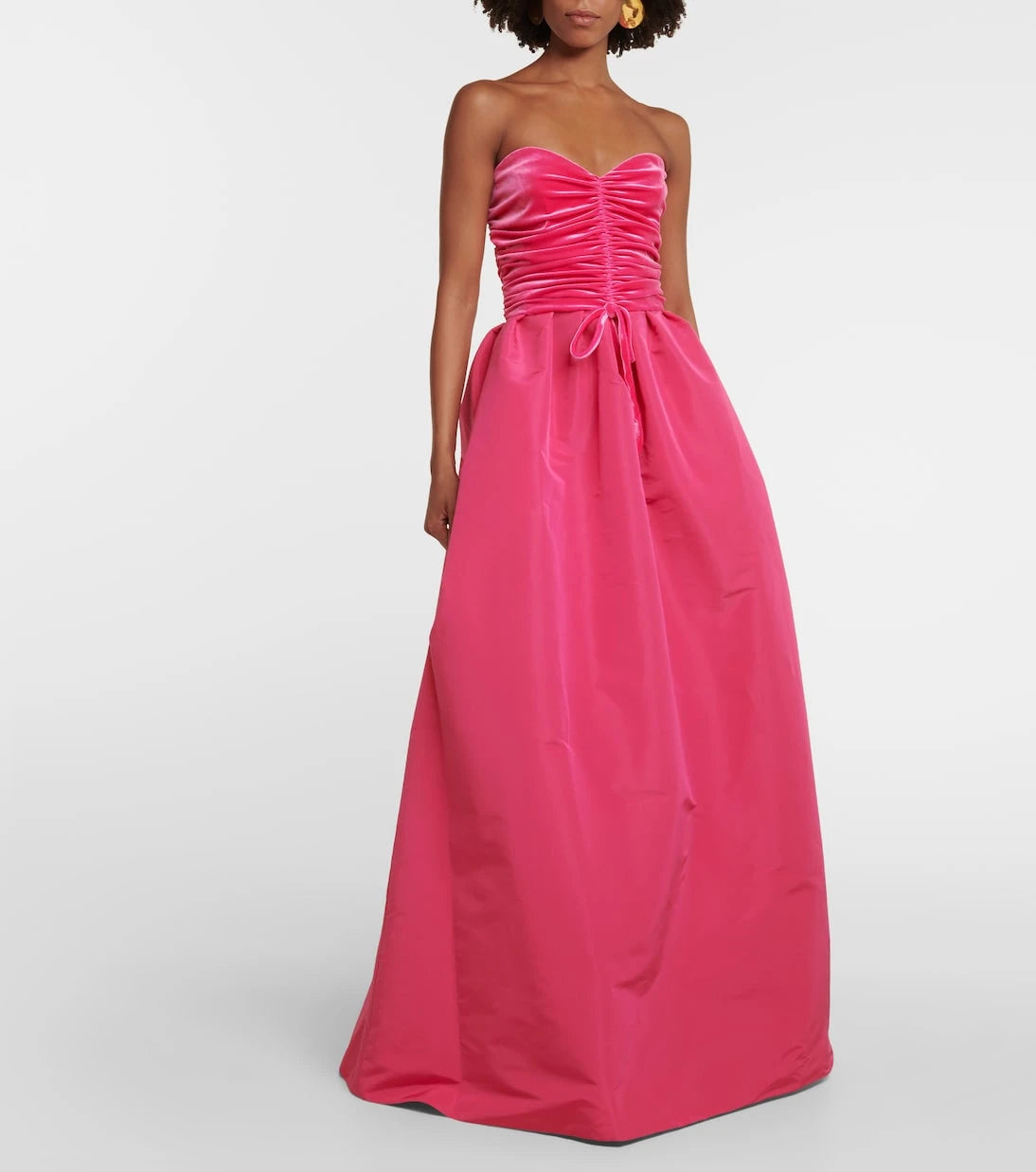 Monique Lhuillier - Strapless silk gown